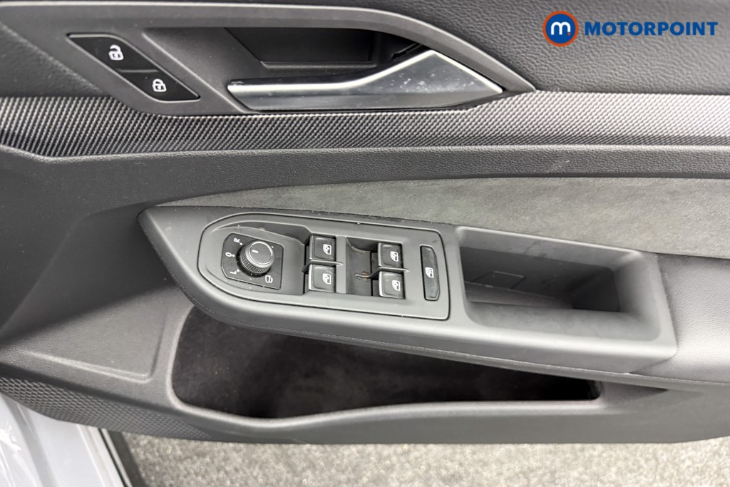 Volkswagen Golf R-Line Automatic Petrol Hatchback - Stock Number (1574673) - 16th supplementary image