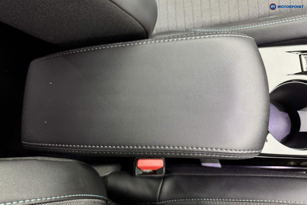 Peugeot 2008 Allure Premium Manual Diesel SUV - Stock Number (1577122) - 13th supplementary image