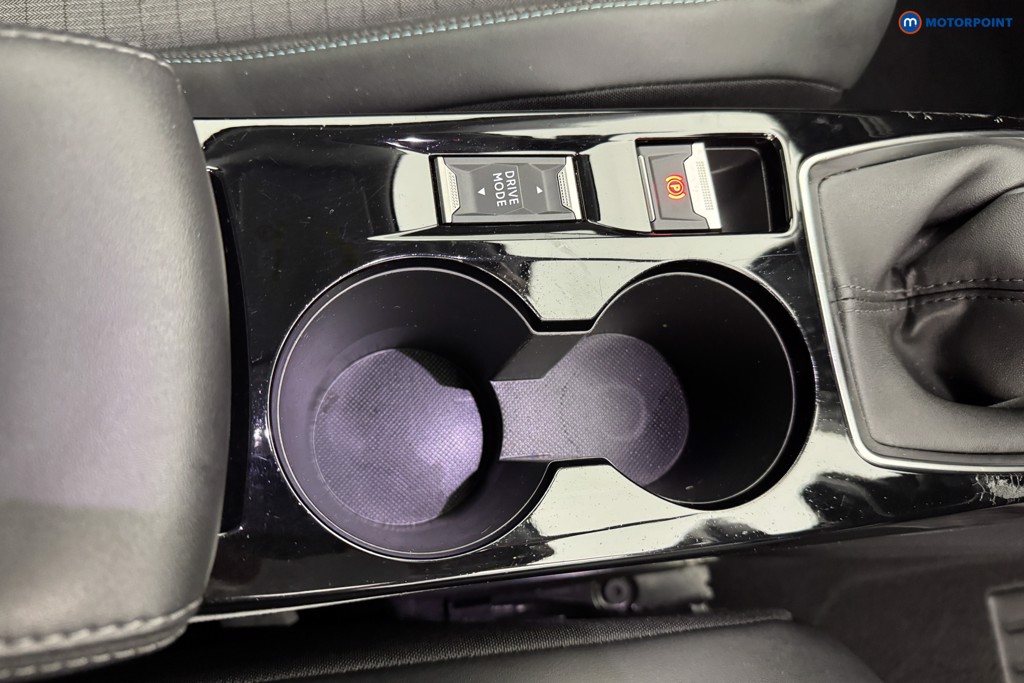Peugeot 2008 Allure Premium Manual Diesel SUV - Stock Number (1577122) - 14th supplementary image