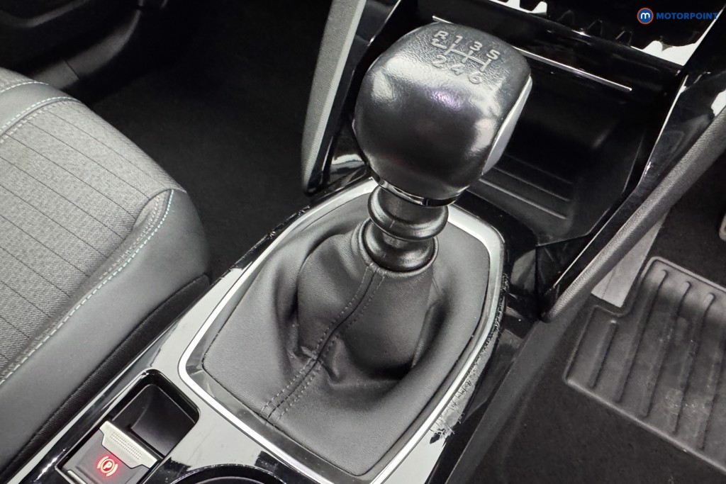 Peugeot 2008 Allure Premium Manual Diesel SUV - Stock Number (1577122) - 15th supplementary image