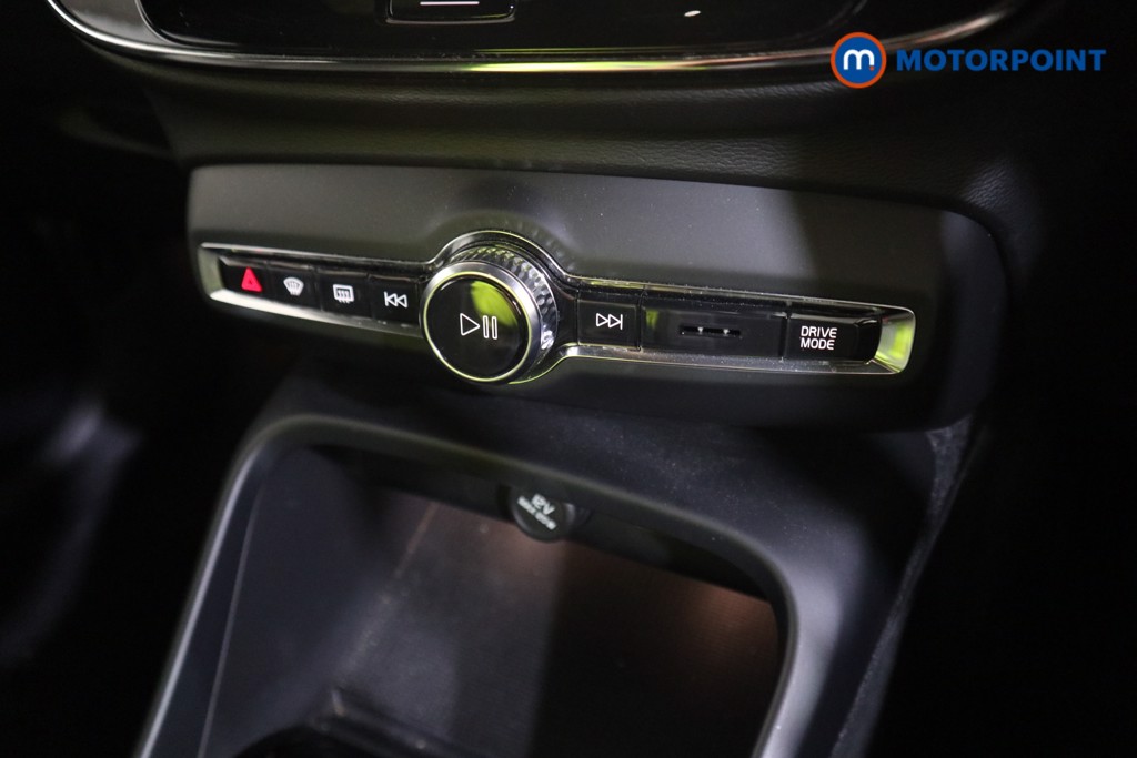 Volvo Xc40 R Design Automatic Petrol SUV - Stock Number (1577860) - 7th supplementary image