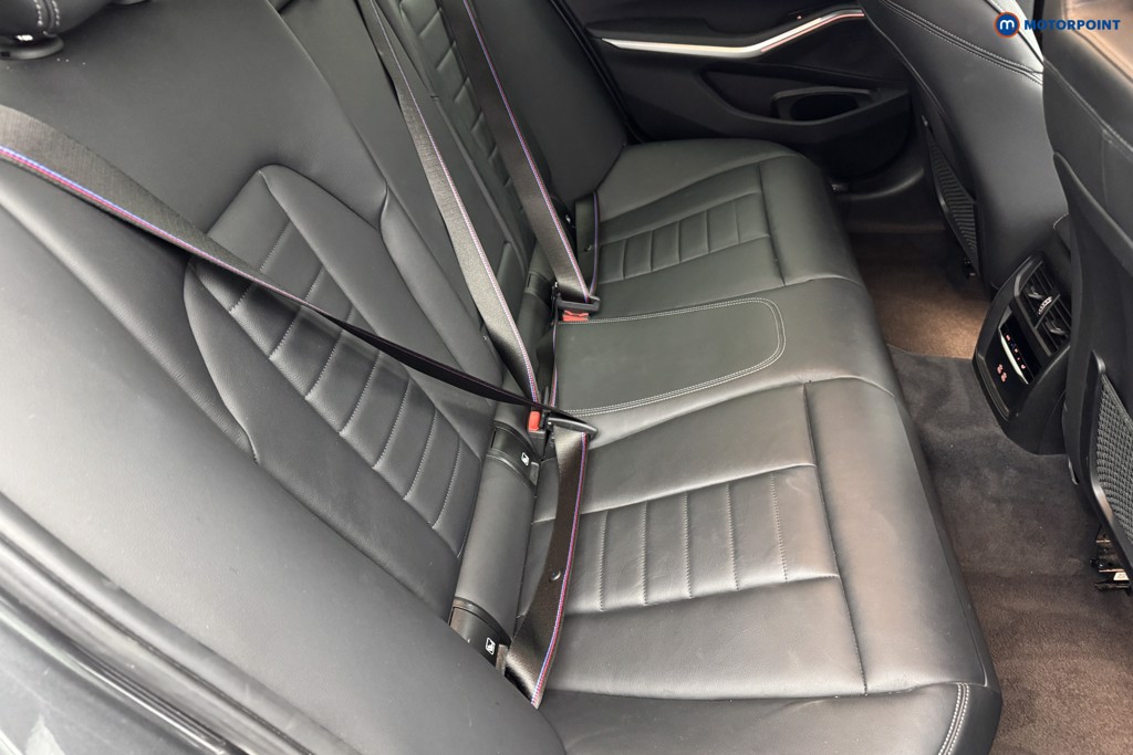 BMW 3 Series M Sport Automatic Diesel Saloon - Stock Number (1578456) - 4th supplementary image