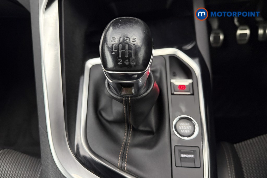 Peugeot 3008 GT Manual Diesel SUV - Stock Number (1579134) - 7th supplementary image