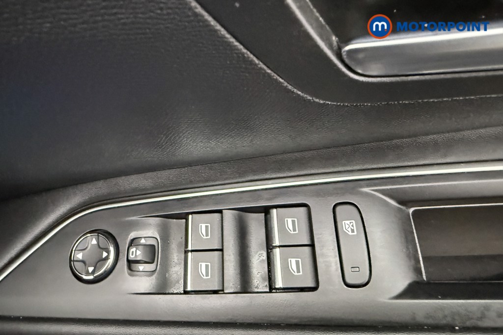 Peugeot 3008 GT Manual Diesel SUV - Stock Number (1579134) - 19th supplementary image