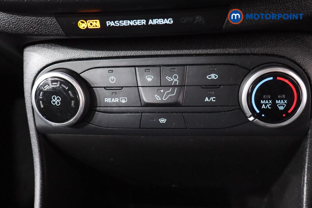 Ford Fiesta Zetec Manual Petrol Hatchback - Stock Number (1579863) - 11th supplementary image