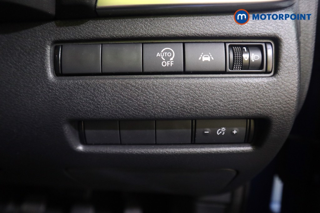 Nissan Qashqai N-Connecta Manual Petrol SUV - Stock Number (1580358) - 11th supplementary image