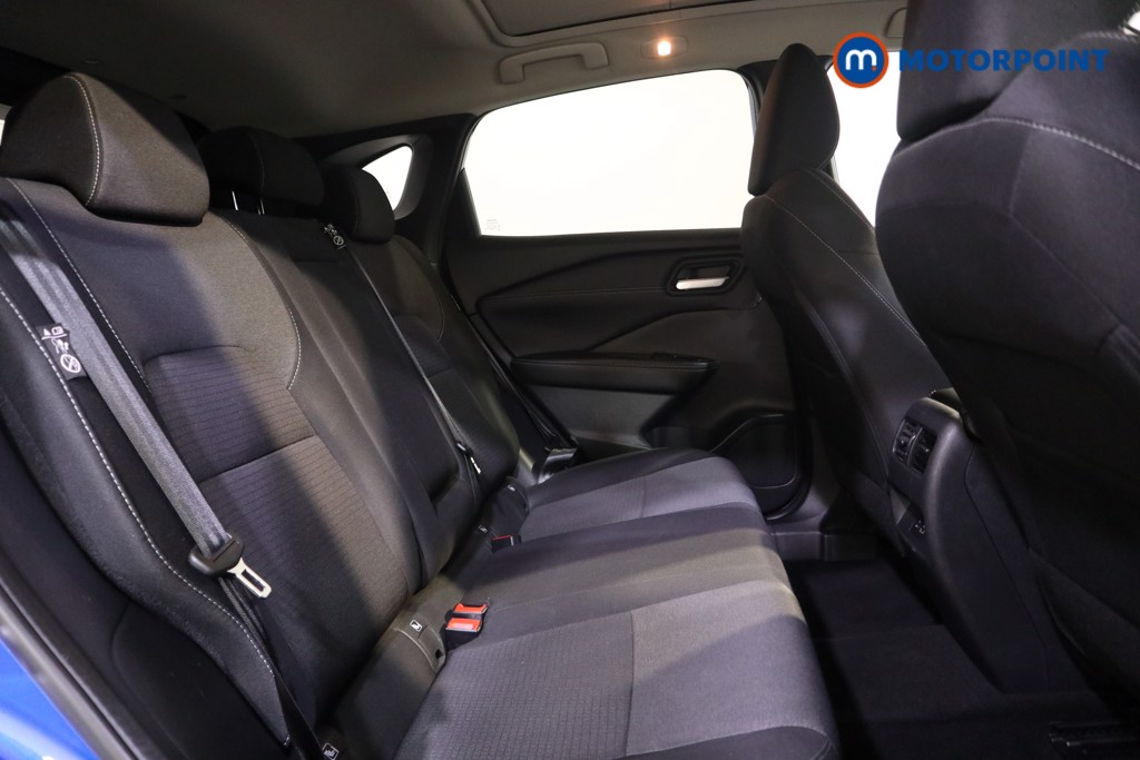 Nissan Qashqai N-Connecta Manual Petrol SUV - Stock Number (1580358) - 14th supplementary image
