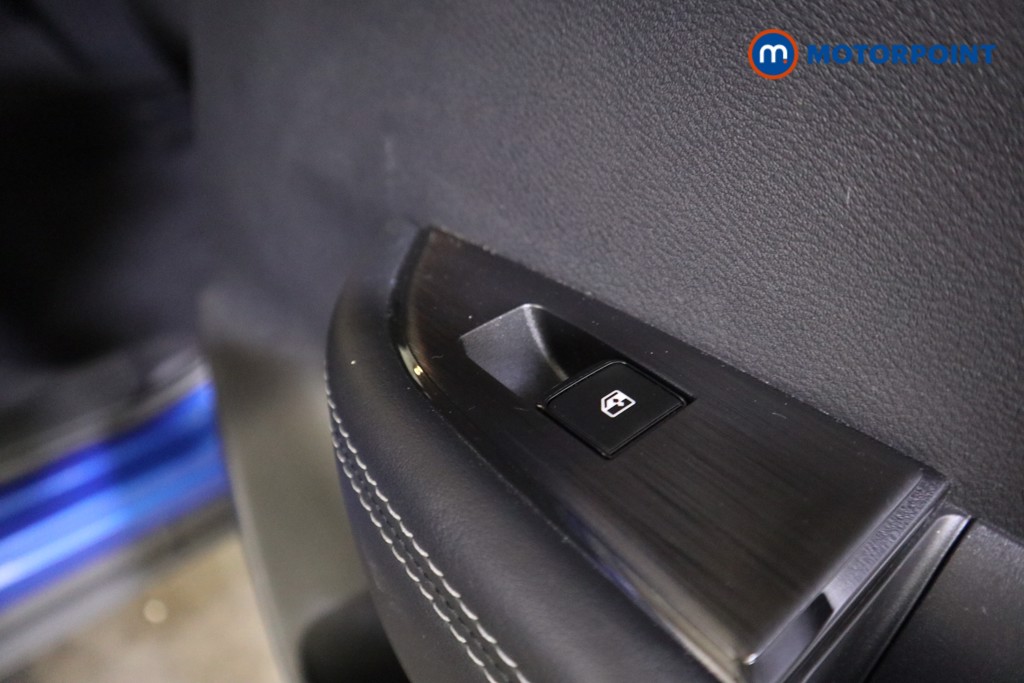 Nissan Qashqai N-Connecta Manual Petrol SUV - Stock Number (1580358) - 15th supplementary image