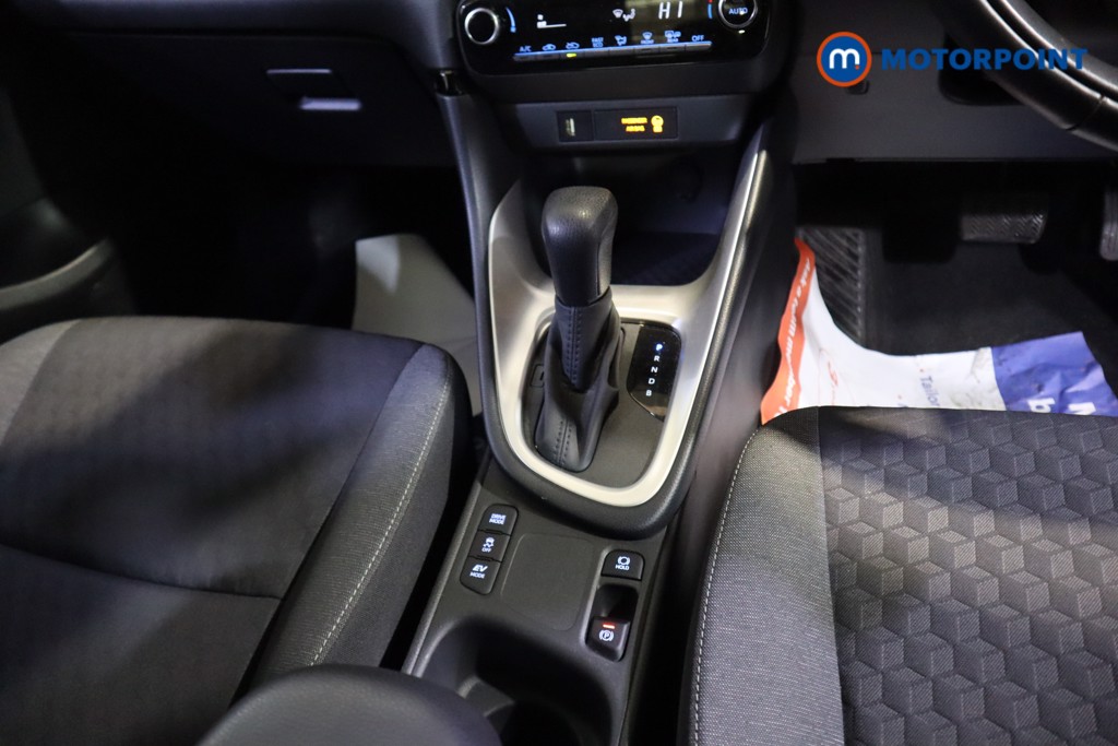 Toyota Yaris Icon Automatic Petrol-Electric Hybrid Hatchback - Stock Number (1580365) - 6th supplementary image