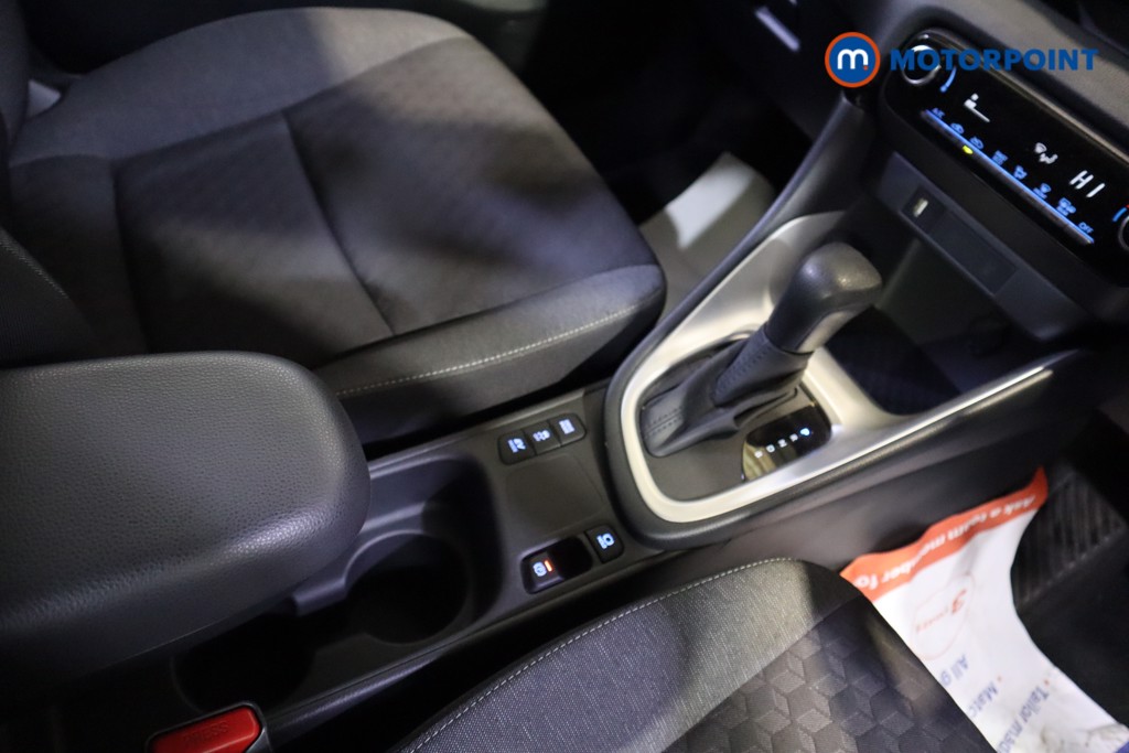 Toyota Yaris Icon Automatic Petrol-Electric Hybrid Hatchback - Stock Number (1580365) - 7th supplementary image