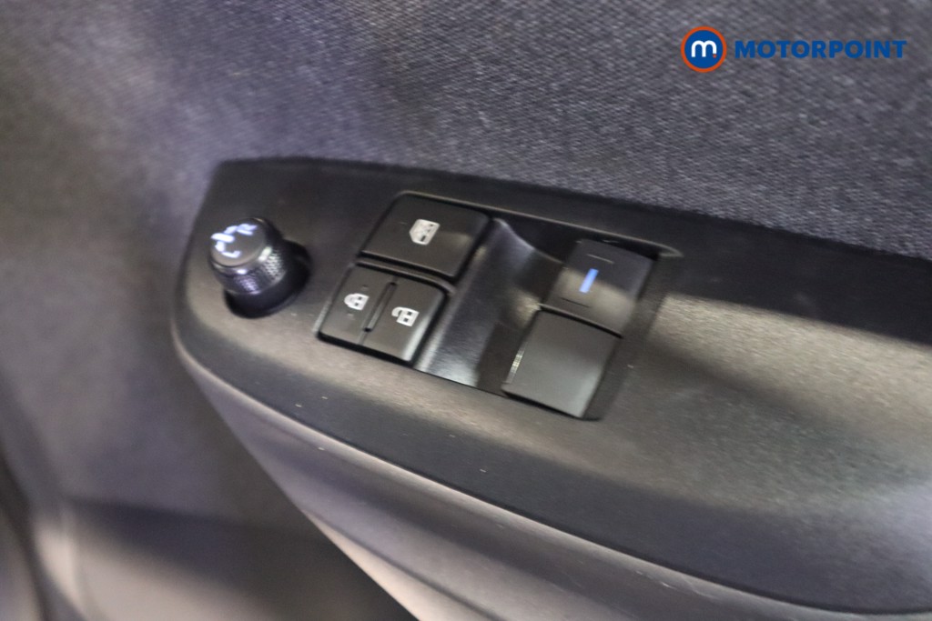 Toyota Yaris Icon Automatic Petrol-Electric Hybrid Hatchback - Stock Number (1580365) - 11th supplementary image