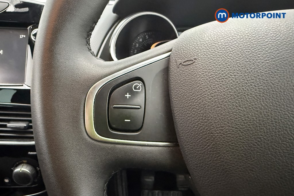 Renault Clio Iconic Manual Petrol Hatchback - Stock Number (1580469) - 14th supplementary image