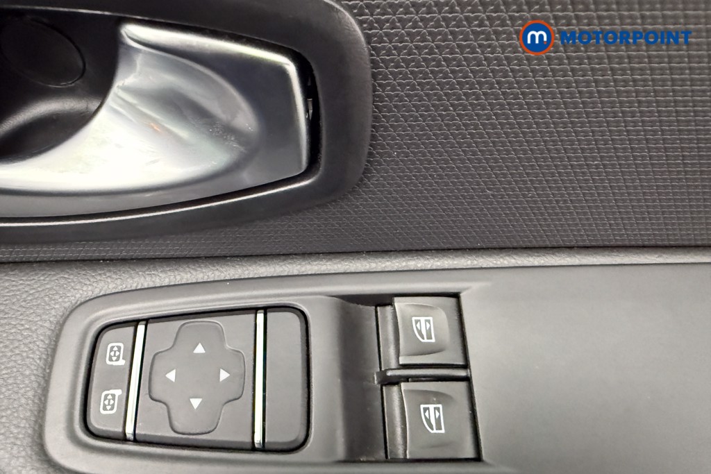 Renault Clio Iconic Manual Petrol Hatchback - Stock Number (1580469) - 19th supplementary image