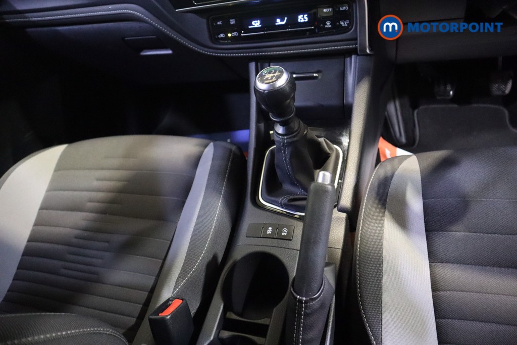 Toyota Auris Icon Tech Manual Petrol Hatchback - Stock Number (1580934) - 6th supplementary image