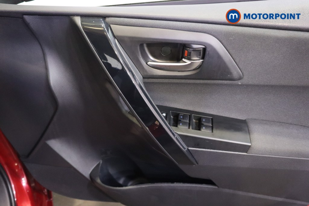 Toyota Auris Icon Tech Manual Petrol Hatchback - Stock Number (1580934) - 9th supplementary image