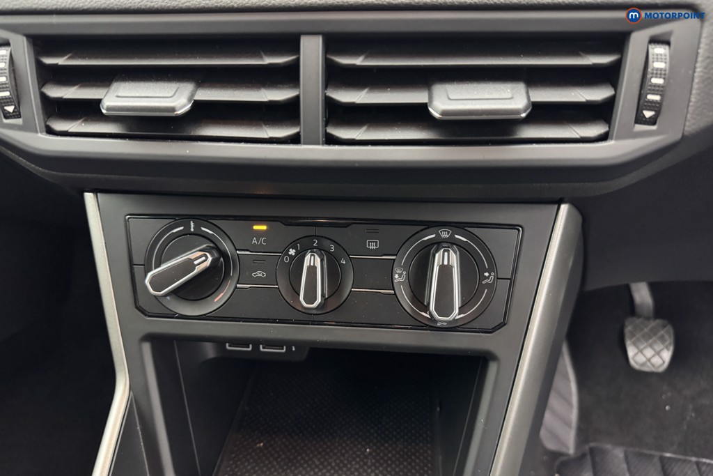Volkswagen Polo Match Manual Petrol Hatchback - Stock Number (1581455) - 15th supplementary image