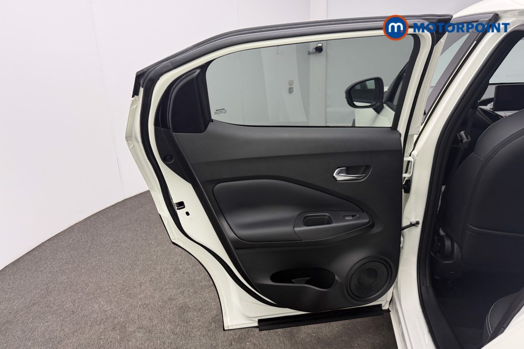 Nissan Juke Tekna Automatic Petrol SUV - Stock Number (1581985) - 34th supplementary image
