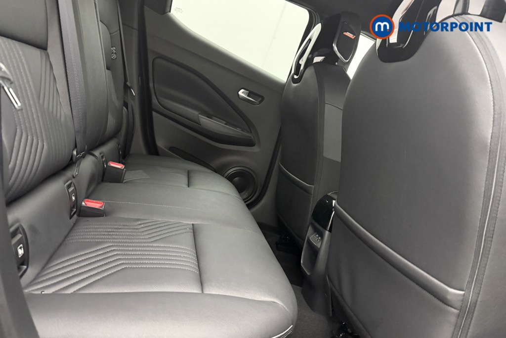 Nissan Juke Tekna Automatic Petrol SUV - Stock Number (1581998) - 9th supplementary image