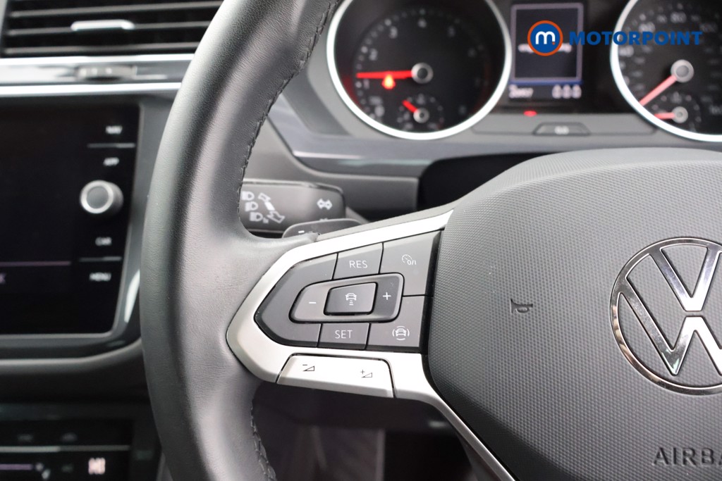 Volkswagen Tiguan Life Automatic Petrol SUV - Stock Number (1582012) - 2nd supplementary image