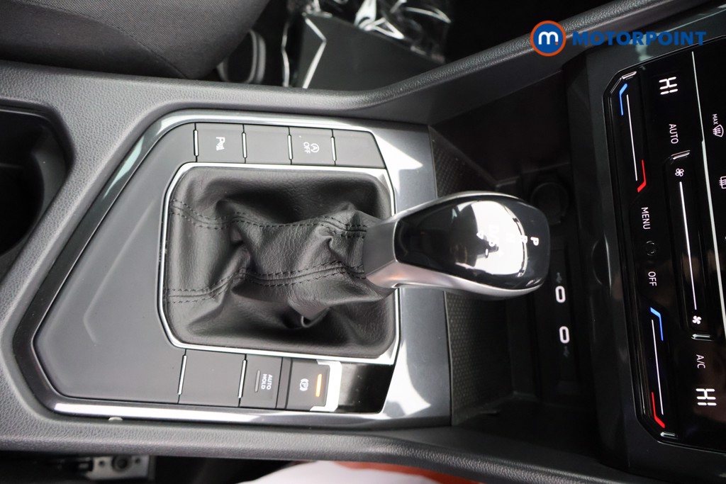 Volkswagen Tiguan Life Automatic Petrol SUV - Stock Number (1582012) - 8th supplementary image