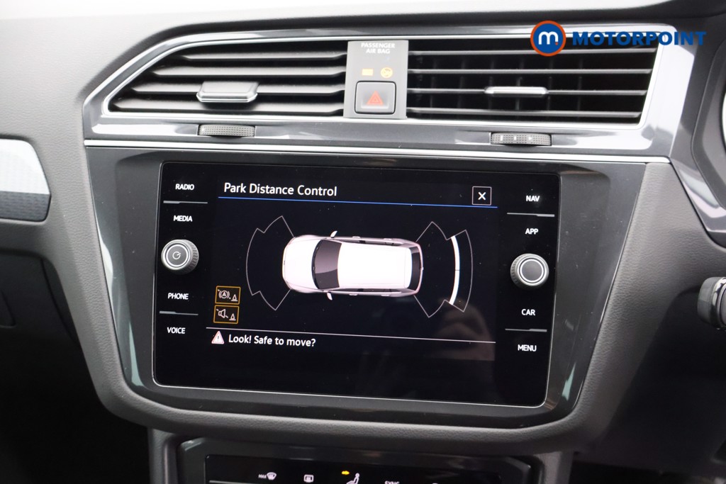 Volkswagen Tiguan Life Automatic Petrol SUV - Stock Number (1582012) - 12th supplementary image