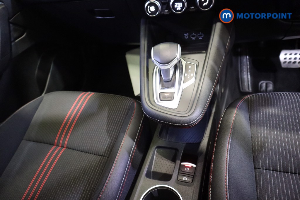 Renault Captur R.S. Line Automatic Petrol-Electric Hybrid SUV - Stock Number (1582343) - 6th supplementary image