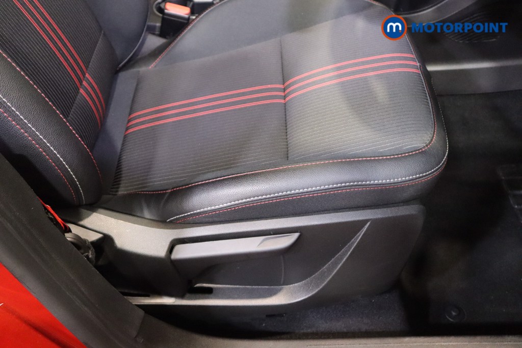 Renault Captur R.S. Line Automatic Petrol-Electric Hybrid SUV - Stock Number (1582343) - 16th supplementary image