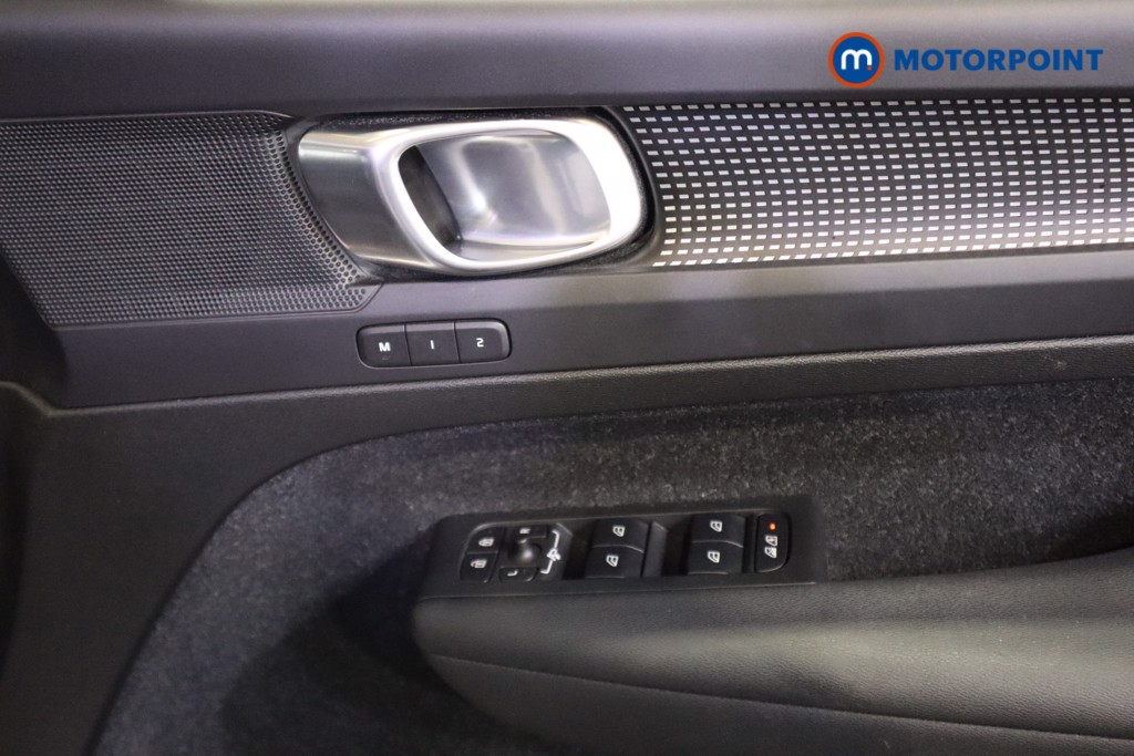 Volvo Xc40 R Design Pro Automatic Diesel SUV - Stock Number (1582358) - 9th supplementary image