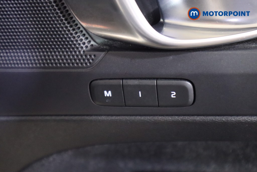 Volvo Xc40 R Design Pro Automatic Diesel SUV - Stock Number (1582358) - 11th supplementary image