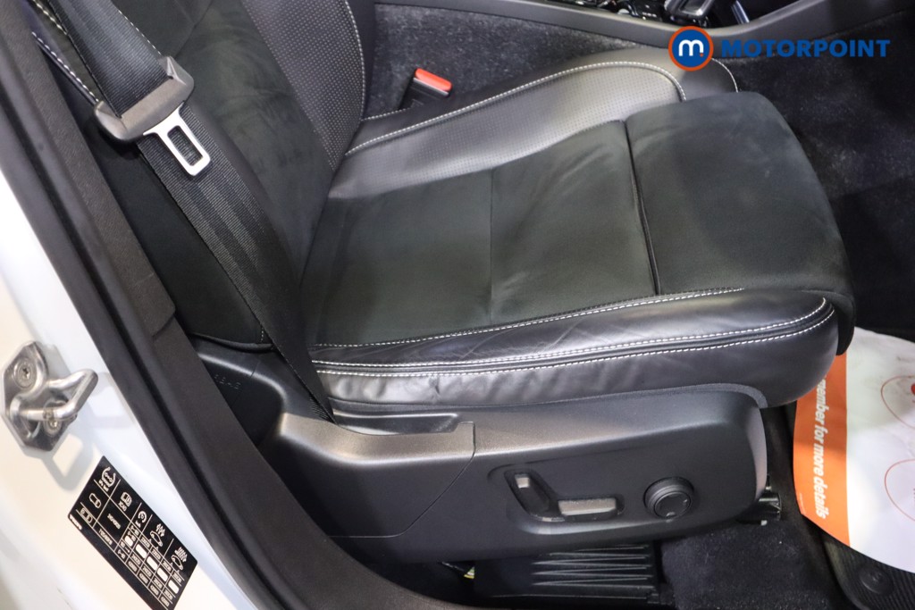 Volvo Xc40 R Design Pro Automatic Diesel SUV - Stock Number (1582358) - 16th supplementary image