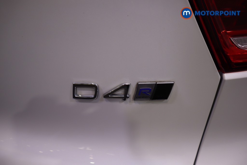 Volvo Xc40 R Design Pro Automatic Diesel SUV - Stock Number (1582358) - 27th supplementary image