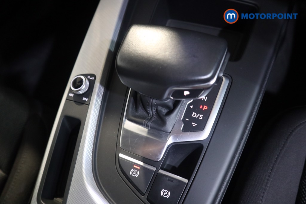 Audi A4 Technik Automatic Petrol Saloon - Stock Number (1582658) - 9th supplementary image