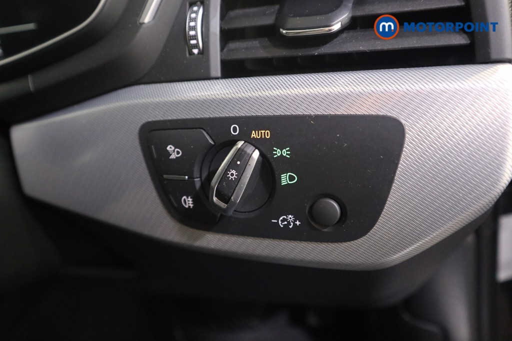 Audi A4 Technik Automatic Petrol Saloon - Stock Number (1582658) - 11th supplementary image