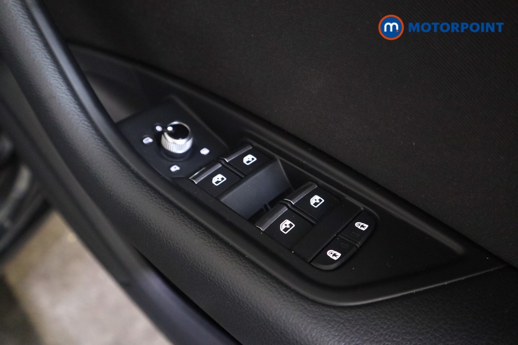 Audi A4 Technik Automatic Petrol Saloon - Stock Number (1582658) - 14th supplementary image