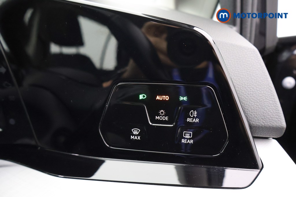 Volkswagen Golf Life Automatic Petrol Estate - Stock Number (1583062) - 7th supplementary image