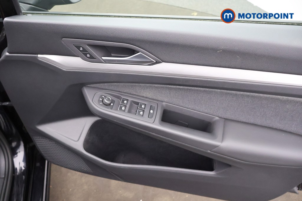 Volkswagen Golf Life Automatic Petrol Estate - Stock Number (1583062) - 15th supplementary image