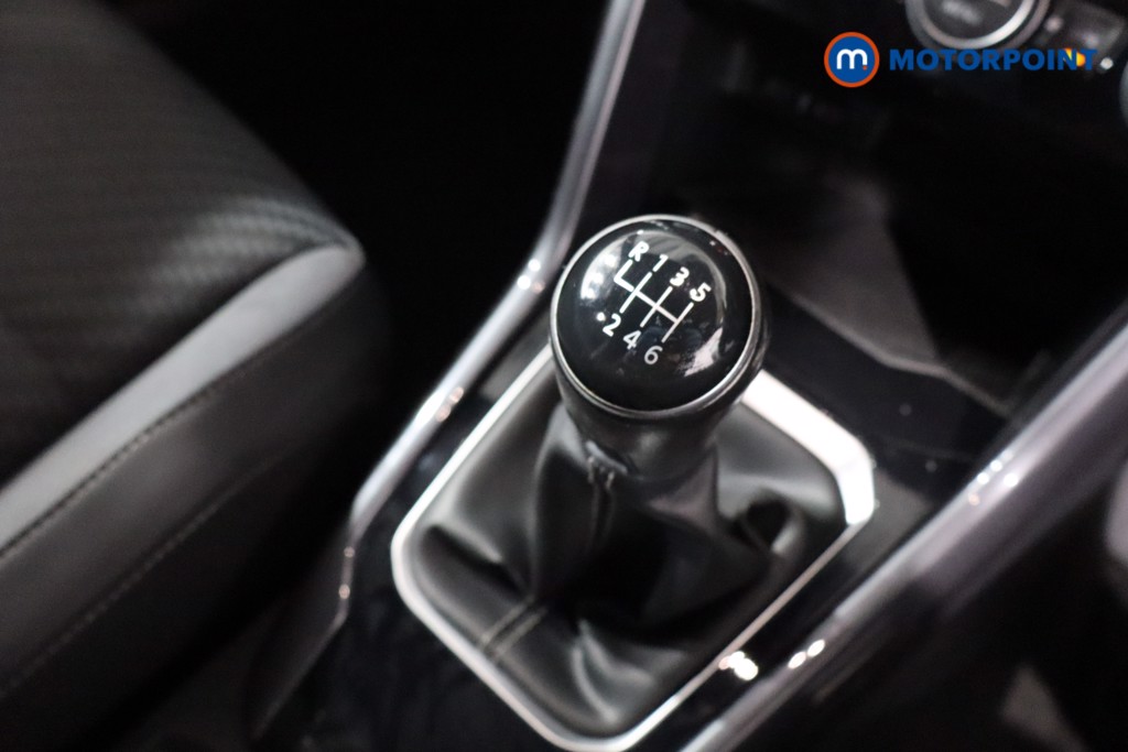 Volkswagen T-Roc R-Line Manual Petrol SUV - Stock Number (1583662) - 14th supplementary image