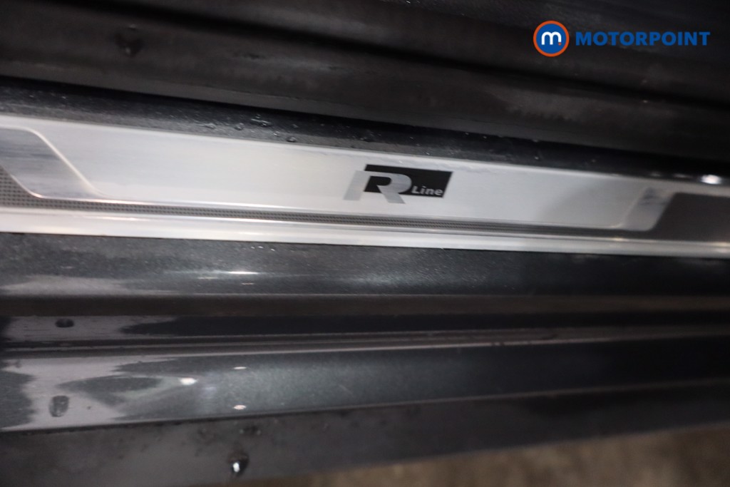 Volkswagen T-Roc R-Line Manual Petrol SUV - Stock Number (1583662) - 21st supplementary image