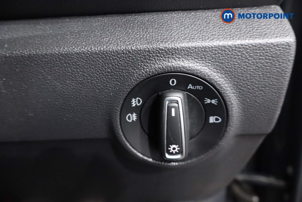 Volkswagen T-Roc R-Line Manual Petrol SUV - Stock Number (1583662) - 23rd supplementary image