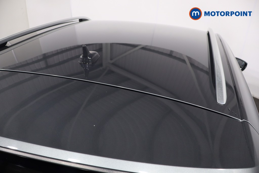 Volkswagen T-Roc R-Line Manual Petrol SUV - Stock Number (1583662) - 33rd supplementary image