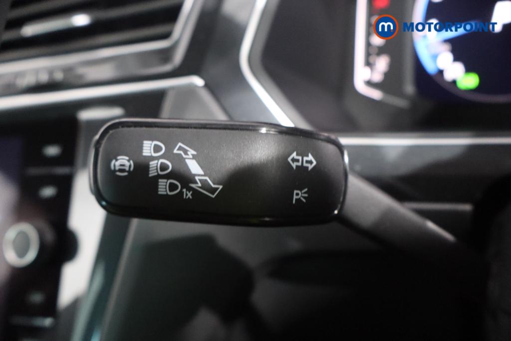 Volkswagen Tiguan R-Line Automatic Petrol SUV - Stock Number (1583816) - 9th supplementary image