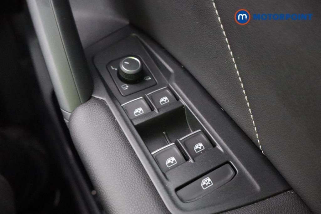 Volkswagen Tiguan R-Line Automatic Petrol SUV - Stock Number (1583816) - 12th supplementary image