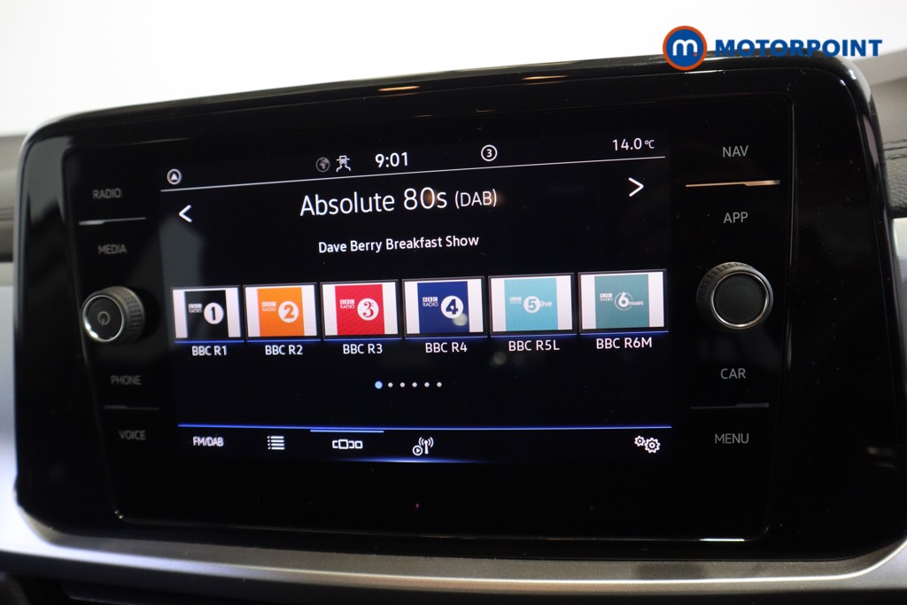 Volkswagen T-Roc Life Manual Petrol SUV - Stock Number (1584012) - 2nd supplementary image