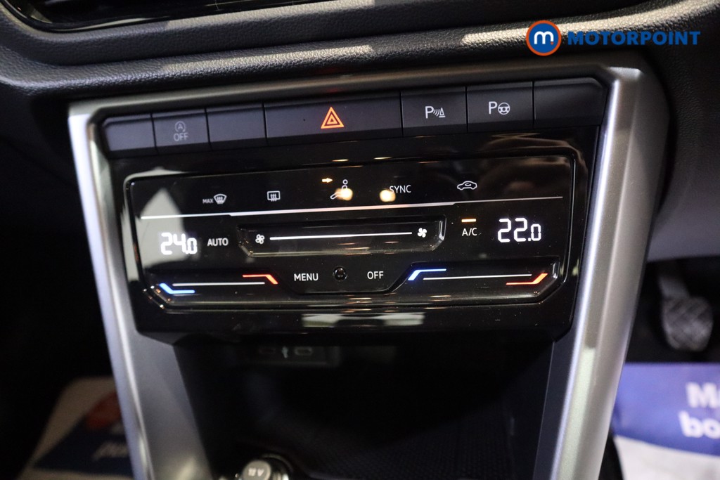 Volkswagen T-Roc Life Manual Petrol SUV - Stock Number (1584012) - 5th supplementary image