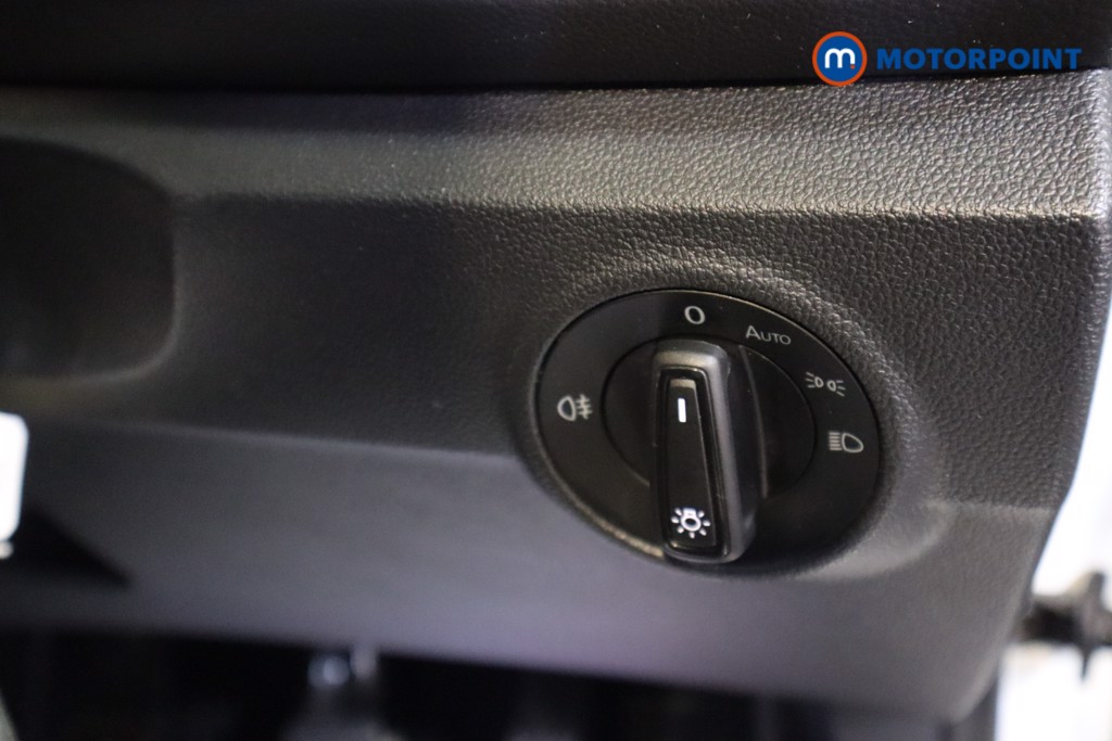 Volkswagen T-Roc Life Manual Petrol SUV - Stock Number (1584012) - 12th supplementary image