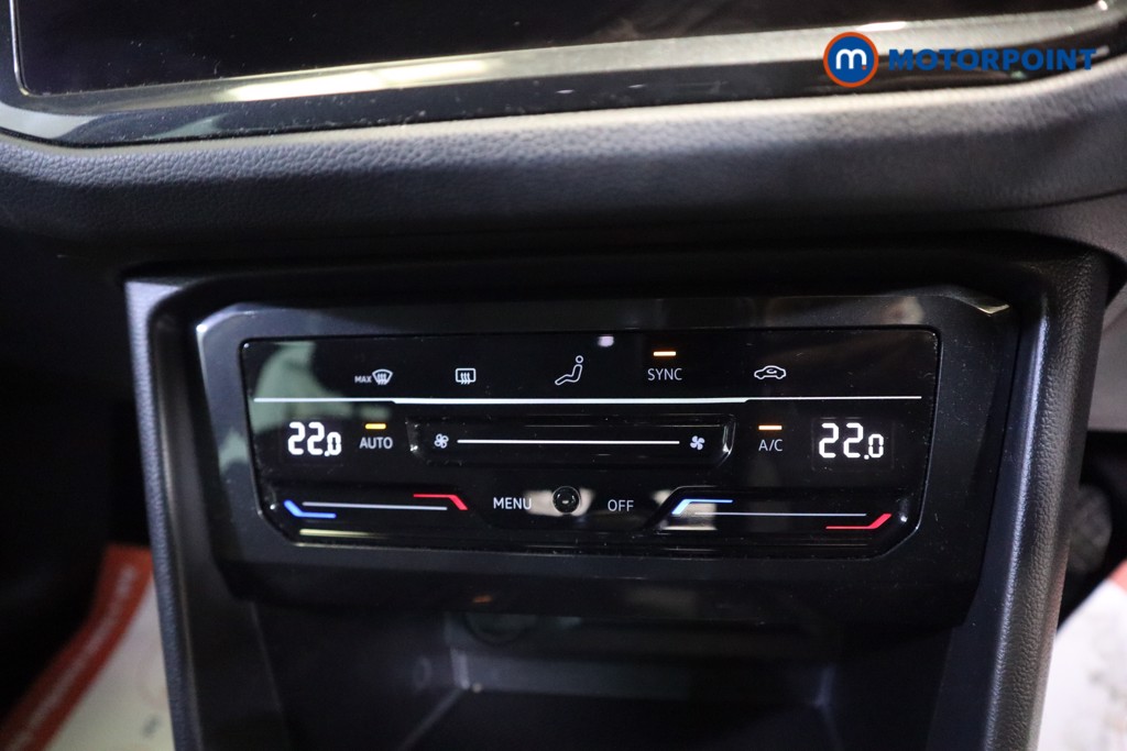 Volkswagen Tiguan Life Manual Petrol SUV - Stock Number (1584117) - 5th supplementary image