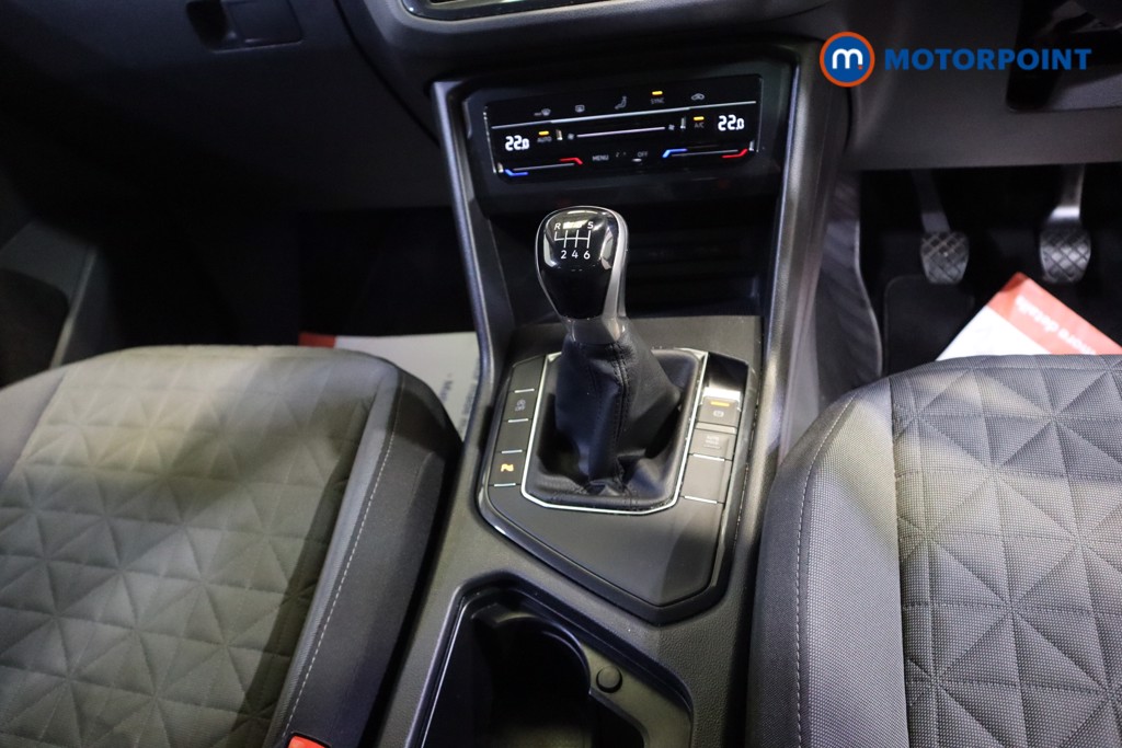 Volkswagen Tiguan Life Manual Petrol SUV - Stock Number (1584117) - 6th supplementary image