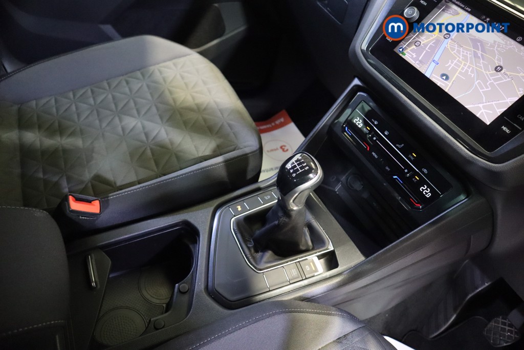 Volkswagen Tiguan Life Manual Petrol SUV - Stock Number (1584117) - 7th supplementary image