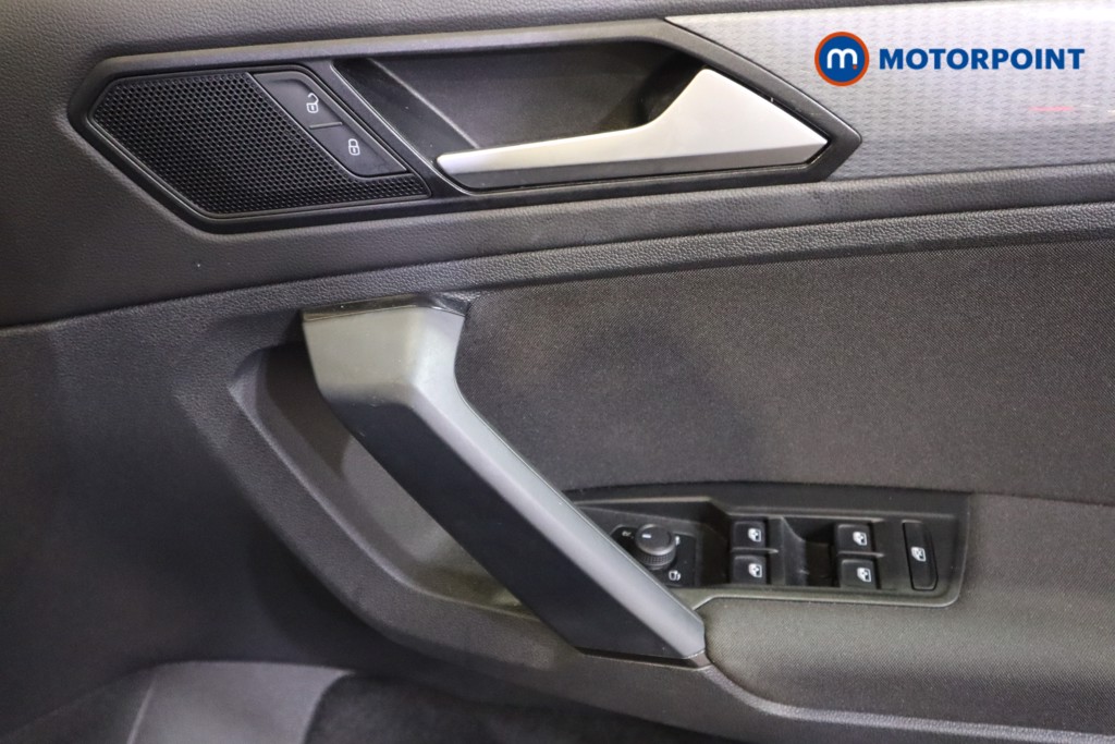 Volkswagen Tiguan Life Manual Petrol SUV - Stock Number (1584117) - 10th supplementary image