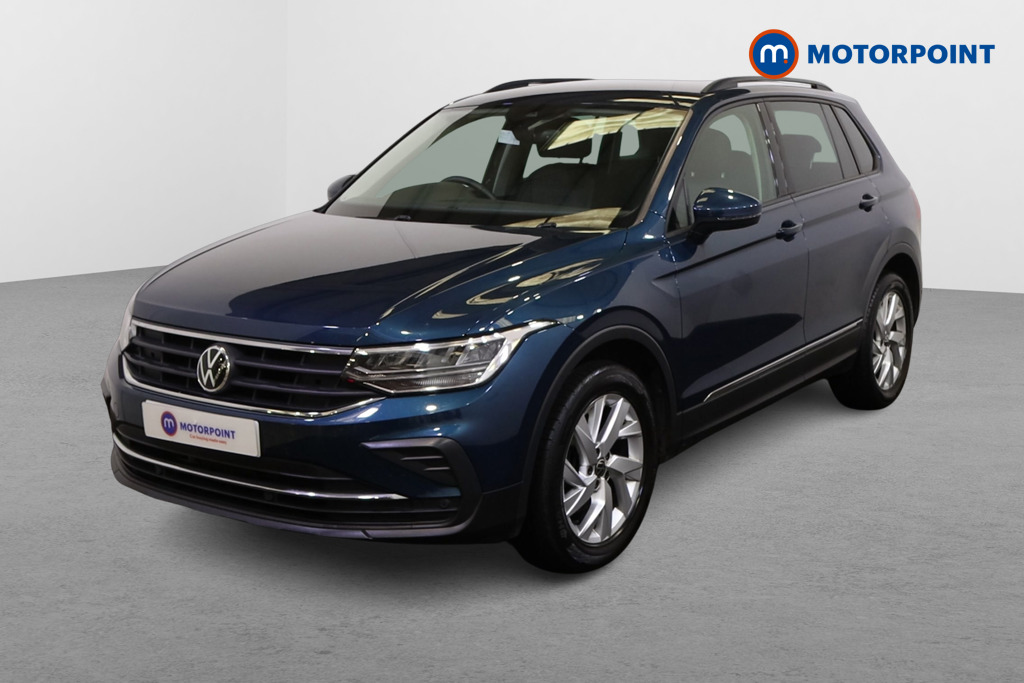 Volkswagen Tiguan Life Manual Petrol SUV - Stock Number (1584117) - Passenger side front corner
